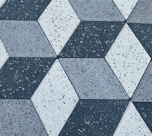 Romb cu suprafața de granit